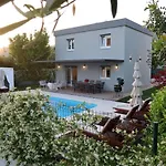 Villa The Cube, Luxury With Private Pool *