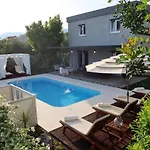 The Cube, Luxury With Private Pool Villa