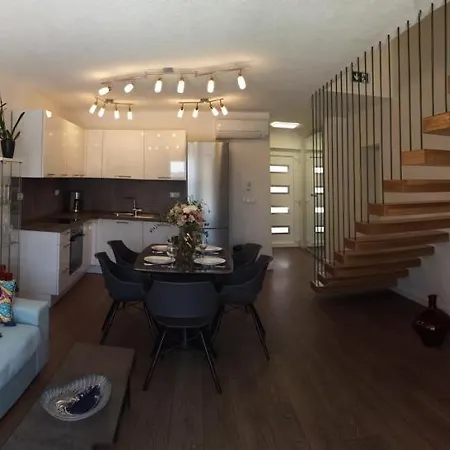 ヴィラ The Cube, Luxury With Private Pool