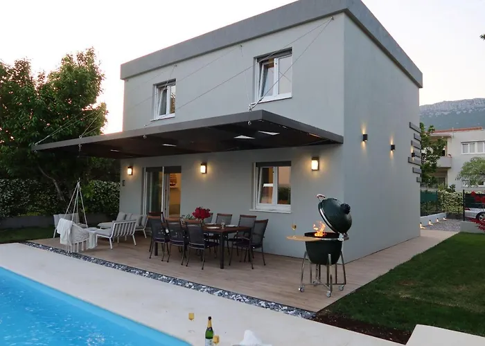 ヴィラ The Cube, Luxury With Private Pool
