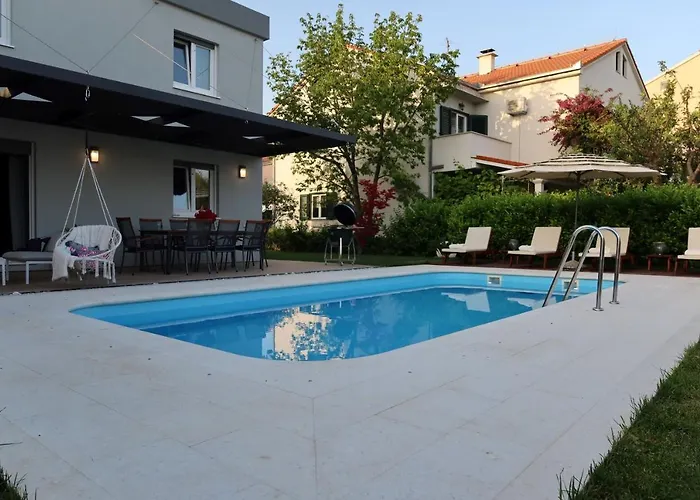 ヴィラ The Cube, Luxury With Private Pool *