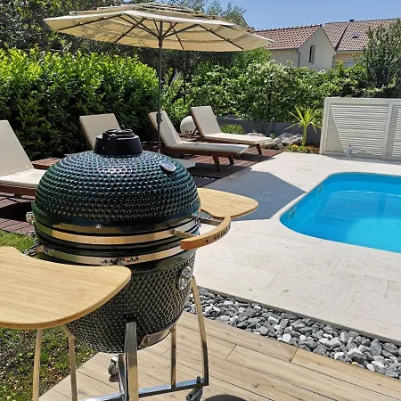 The Cube, Luxury With Private Pool Vila