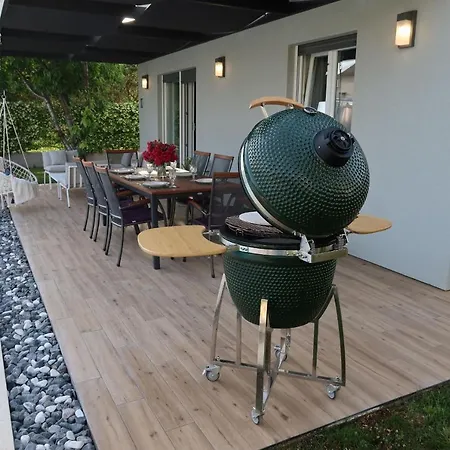 The Cube, Luxury With Private Pool *