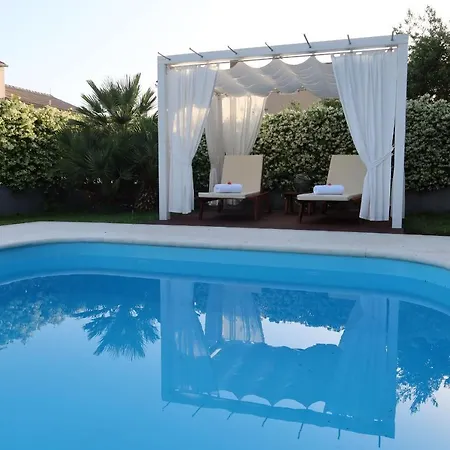 The Cube, Luxury With Private Pool Vila Kaštela