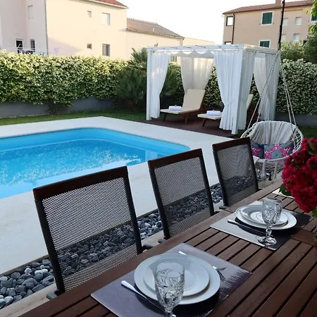 The Cube, Luxury With Private Pool Vila *