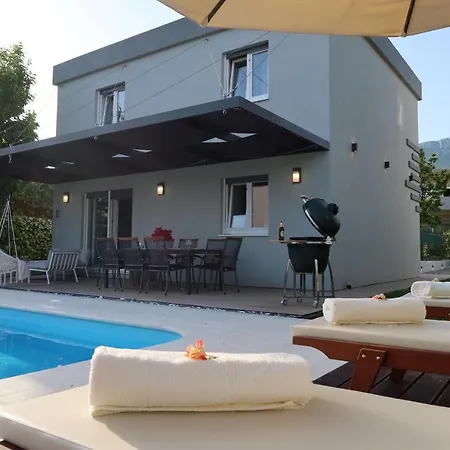 The Cube, Luxury With Private Pool Vila *