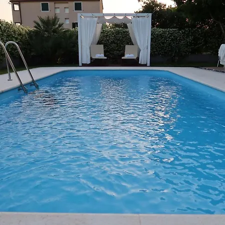 The Cube, Luxury With Private Pool * Kaštela