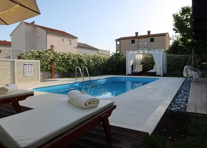 The Cube, Luxury With Private Pool Villa