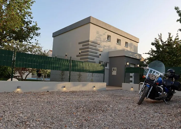 The Cube, Luxury With Private Pool Villa